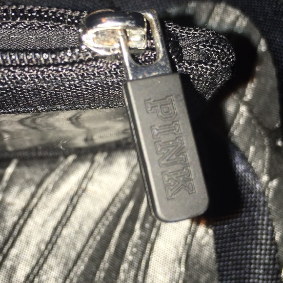 Authentic Pink keychain - Picture 3 of 3